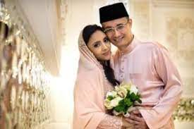 The death of cradle fund chief executive officer nazrin hassan has taken a sensational turn with his wife samirah muzaffar, two teenage sons and their maid charged today with his murder. Samirah Muzaffar Wiki Age Husband Biography Family Net Worth More