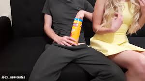 How to pranktrick girls with Pringles can - XNXX.COM