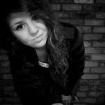 Vicki Miceli's Instagram, Twitter & Facebook