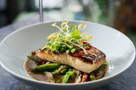 Eddie v's prime seafood brings an experience filled with seafood, steaks and rhythm, with a menu emphasis on top of the catch prime seafood creations, usda prime beef and chops, and fresh oyster bar selections. Eddie V S Prime Seafood Charlottes Got A Lot