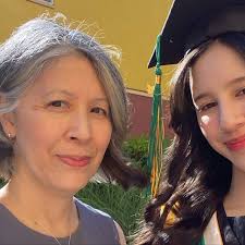 I still think that Gilbert, the Hortmans golden retriever, lying in state  with them is absolutely the most beautiful thing. He really was the best of  boys.