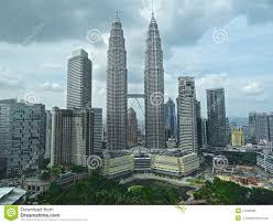 All things to do in kuala lumpur. Die Petronas Turme Und Klcc Park Kuala Lumpur Redaktionelles Foto Bild Von Plattform Tourist 47236586