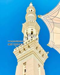 The prophet's mosque) was built by the prophet ﷺ shortly after his migration from makkah to madinah in masjid nabawi. Menara Masjid Nabawi Kiblat Karya Assiry Art Pt Assiry Group Assiry Art Spesialis Kaligrafi Dan Grc Masjid