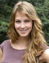 Cecilia Ponce's Instagram, Twitter & Facebook