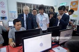 We provide daily material delivery and material reworks such as anodising and powder coating. Wee Ka Siong Saksi Mou Vtar Institute Dan Ime Trading Sdn Bhd