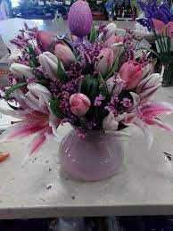 Tulips Lily S Lily Grass And Caspia Tulips Glass Vase Lily
