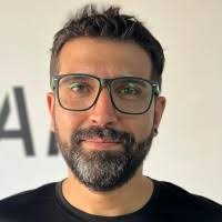 400+ perfiles de «Andrés Pino»