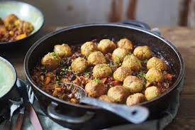 Approximately 750 ml oil (for deep frying. Heston Blumenthal S Traditional Minced Beef And Dumplings Recipe