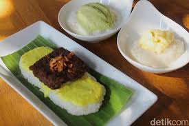 Maybe you would like to learn more about one of these? Tansu Jakarta Bisa Makan Tansu Durian Dan Nasi Burih Di Dalam Mobil