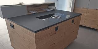 Holzfreude Kuche In Eiche Linoleum Bohrmuschel Eiche Und Granit