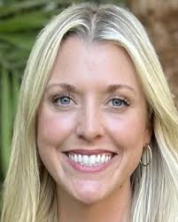 Lauren Behr's Instagram, Twitter & Facebook