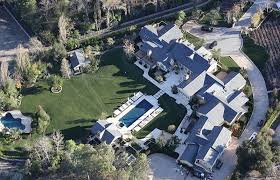 The Hidden Hills Estate Of Kim Kardashian And Kanye West Is So Lush Even The Wealthy Neighbors Are Outraged Mansions American Mansions Hidden Hills California