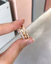 3 359 Begenme 56 Yorum Instagram Da Burcu Okut Burcuokutjewellery Ince Zarif Detayli Pirlanta Tamtur Ve Yaninda Da Honey Gold Parl 2020 Alyans Parlak Altin