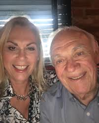 Debbie Hughey (@debbiewhughey) • Instagram photos and videos