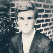 Luke Maddox's Instagram, Twitter & Facebook