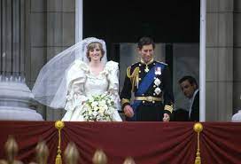 Princess diana and charles at buckingham palace moments after saying i do. this is the moment charles and diana walked out onto the iconic buckingham palace balcony, as husband and wife, to greet the queen elizabeth is seen watching the television broadcast of the wedding of the century. Princess Diana S Wedding Charles And Diana S Most Glamorous Wedding Day Details