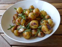 Juste avant de servir, ajoutez la menthe. Pommes De Terre De Noirmoutier Au Citron Et A La Menthe Gourmicom