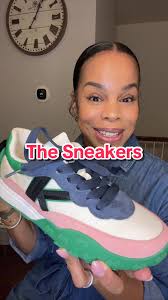 Outfits with Kate Spade Sneakers for Women 2025