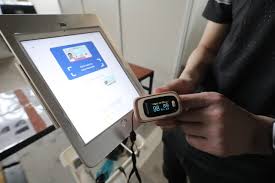 Get access to hundreds of optimal quality, advanced omron pulse oximeter at alibaba.com for all types of medical uses. Coronavirus Moh Spells Out Proper Use Of Oxygen Level Tracking Device Health News Top Stories The Straits Times
