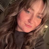 Danielle Cahill's Instagram, Twitter & Facebook