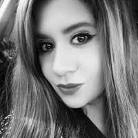 Gladys Mora's Instagram, Twitter & Facebook