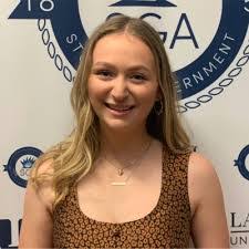 Sara Bayles's Instagram, Twitter & Facebook