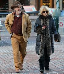 This movie version, starring kurt russell (wyatt earp), val kilmer (doc holliday), sam elliot (virgil earp) and bill paxton (morgan earp) showcases the talent of tombstone is a riveting portrayal of the powers of good and evil and how these forces leave their marks on men. Kurt Russell Steps Out In Cowboy Hat For Shopping Trip With Goldie Hawn While Carrying Knife In Holster Daily Mail Online