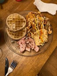 Get full nutrition facts and other common serving sizes of canadian bacon including 1 cubic inch of cooked and 1 slice. Egg White Scramble With Mini Waffles And Canadian Bacon 408 Calories Volumeeating