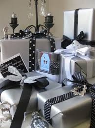 Black And White Gift Wrapping Paper Take Silver Wrapping Add Black And White Bows For Instant Glam Silver Christmas Decorations Gift Wrapping Elegant Gift Wrapping