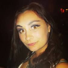 vicky ellis (@vickyellis1)