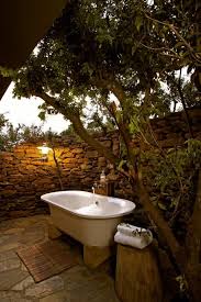 Southern california architect david hertz has a flair for designing spaces with a distinctly east asian feel. 66 Outdoor Bathroom Designs That You Gonna Love Digsdigs