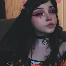 Learn how to remove eye makeup from carpet, so you don't have to panic when drops and spills occur. How To Make Eyeshadow Makeup Eyeshadow Makeup Stain On Carpet Eyeshadow Makeup Dark Skin Alternative Makeup Edgy Makeup Girls Makeup