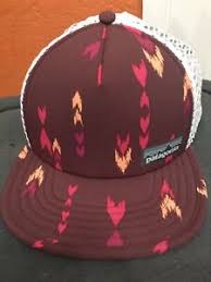 The patagonia duckbill trucker hat uses updated baggies™ fabric and foam to offer keep your head cool and comfortable in muggy weather. Nwt Patagonia Wish Tails Dark Ruby Duckbill Trucker Hat Ebay