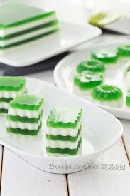 Pandan Coconut Layered Agar Jelly Jelly Recipes Asian Desserts Vietnamese Dessert