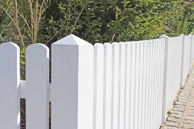Glas und stein zaun gemischt sichtschutz garten zaun garten und garten. Gartenzaun Ideen 26 Inspirierende Ideen Aus Holz Metall Und Stein