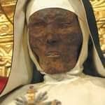 02:14 il sarcofago del corpo incorrotto di santa rita servizio di antonella ventre. 20 Gennaio Santa Eustochia Calafato Da Messina Vergine Clarissa Invocata Contro I Disturbi Malefici Smeralda Di Nome E Di Fatto Doveva Essere Bellissima La Figlia Di Bernardo Cofino Se Molti Sostengono Che