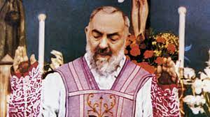 Ojcze pio, czuję coraz silniej twoją obecność w moim życiu. Tajemnica Stygmatow Ojca Pio Biografia Swietego Potega Swietosci Youtube