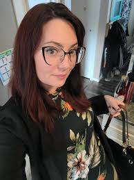 Dixie Baxter's Instagram, Twitter & Facebook