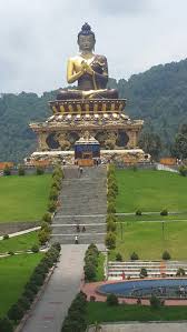 Indien er et af verdens største og mest folkerige lande og omtales ofte som verdens største demokrati. Buddha Temple Ravangla Sikkim Indien Reise Kultur Reise Trekking Nord Oste Indien Nordostindien Buddha Temple Buddha Buddhism Sikkim