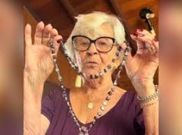 Reencontro: médica da Unidade Dr. Horst Bernhardt revê filha do falecido  médico, que foi sua professora no Ensino Básico