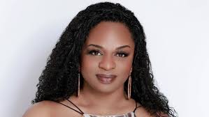 Amber Bruce brings formal wear to Federal Way at The Empress Suite