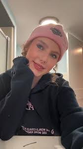 Amber Albert's Instagram, Twitter & Facebook