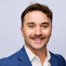 Brandon Lamp's Instagram, Twitter & Facebook