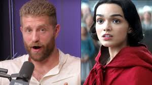Jonah Platt" son of Disney producer Marc Platt angrily criticized actress  Rachel Zegler "Snow White" "It's Scary" just because she led the movie to  not being well received "I will do everything