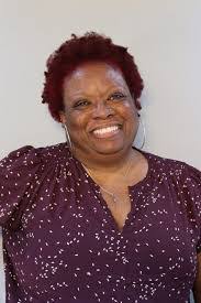 Sarah Houseknecht's Instagram, Twitter & Facebook