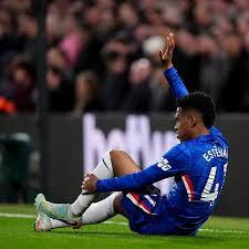 Com caso Militão de sombra, Estêvão trata lesão e vive impasse com Chelsea