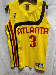 That inventive spirit is evident in these innovative design concepts which mesh patterns, colors and unique combinations from the jerseys and shorts right down to the socks and laces. Nba Atlanta Hawks 3 Shareef Throw Back Basketball Jersey Boardwalk Vintage