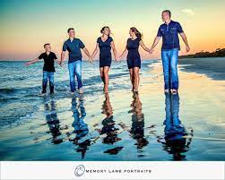 Family Beach Portrait By Memory Lane Portraits Of Hilton Head Island Family Of Five Beach Por Family Beach Pictures Family Beach Portraits Beach Family Photos