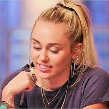 mileycyrus miley mileyraycyrus nothingbreakslikeaheart hannahmontana miley cyrus smilers like4like bangerz teammil miley cyrus hair miley miley cyrus