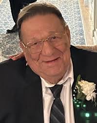 Rebecca Plummer's Instagram, Twitter & Facebook